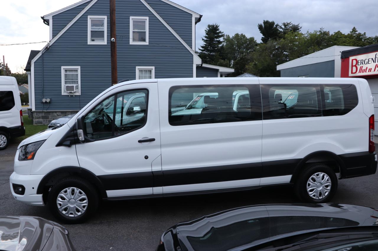 Ford Transit Passenger Wagon T-350 148" Low Roof XLT RWD 2026