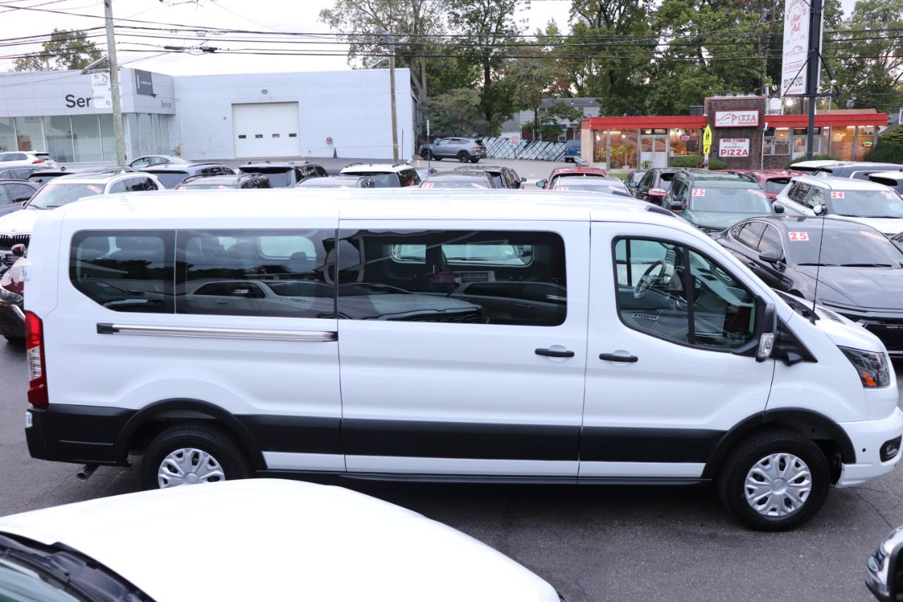 Ford Transit Passenger Wagon T-350 148" Low Roof XLT RWD 2026