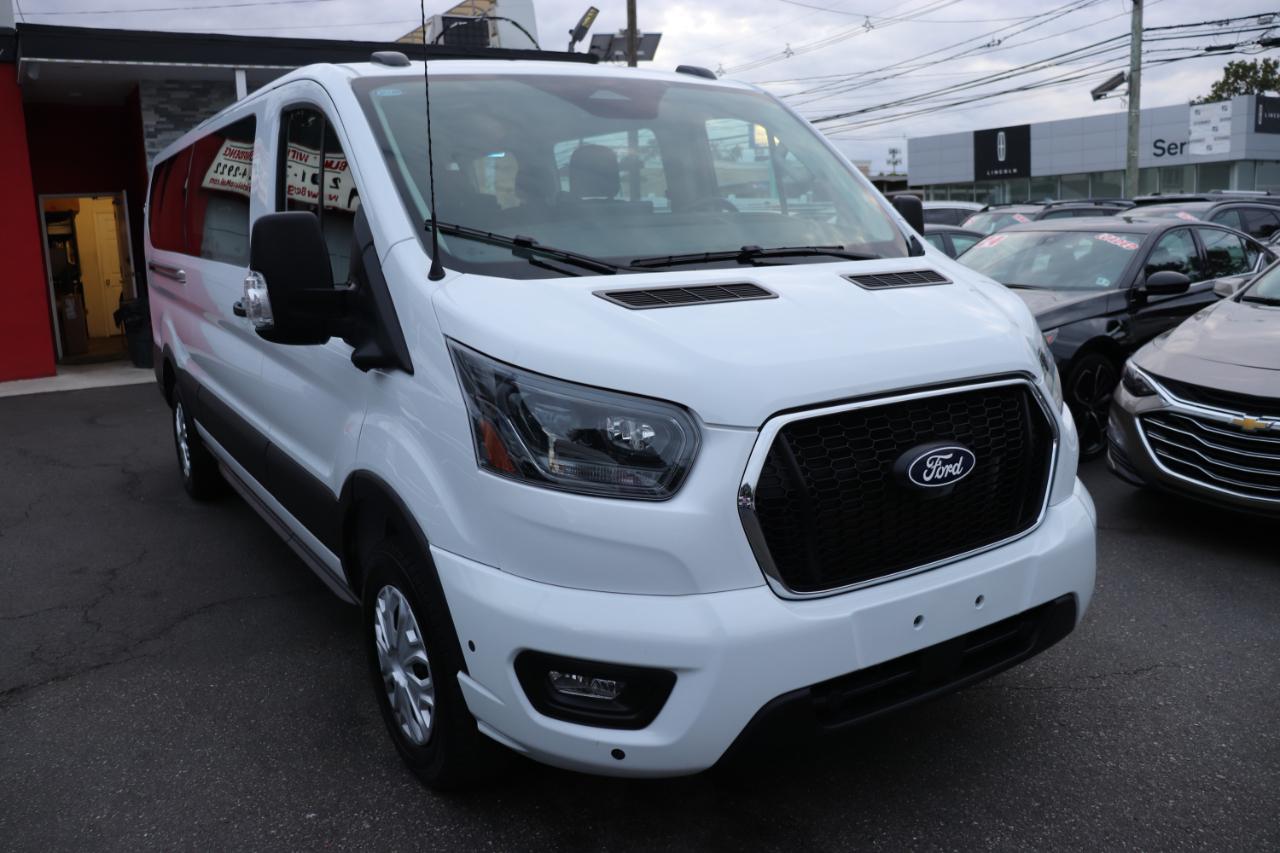 Ford Transit Passenger Wagon T-350 148" Low Roof XLT RWD 2026