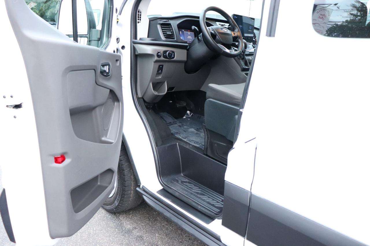 Ford Transit Passenger Wagon T-350 148" Low Roof XLT RWD 2026