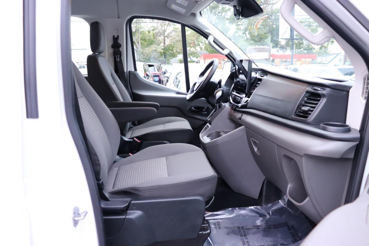 Ford Transit Passenger Wagon T-350 148" Low Roof XLT RWD 2026