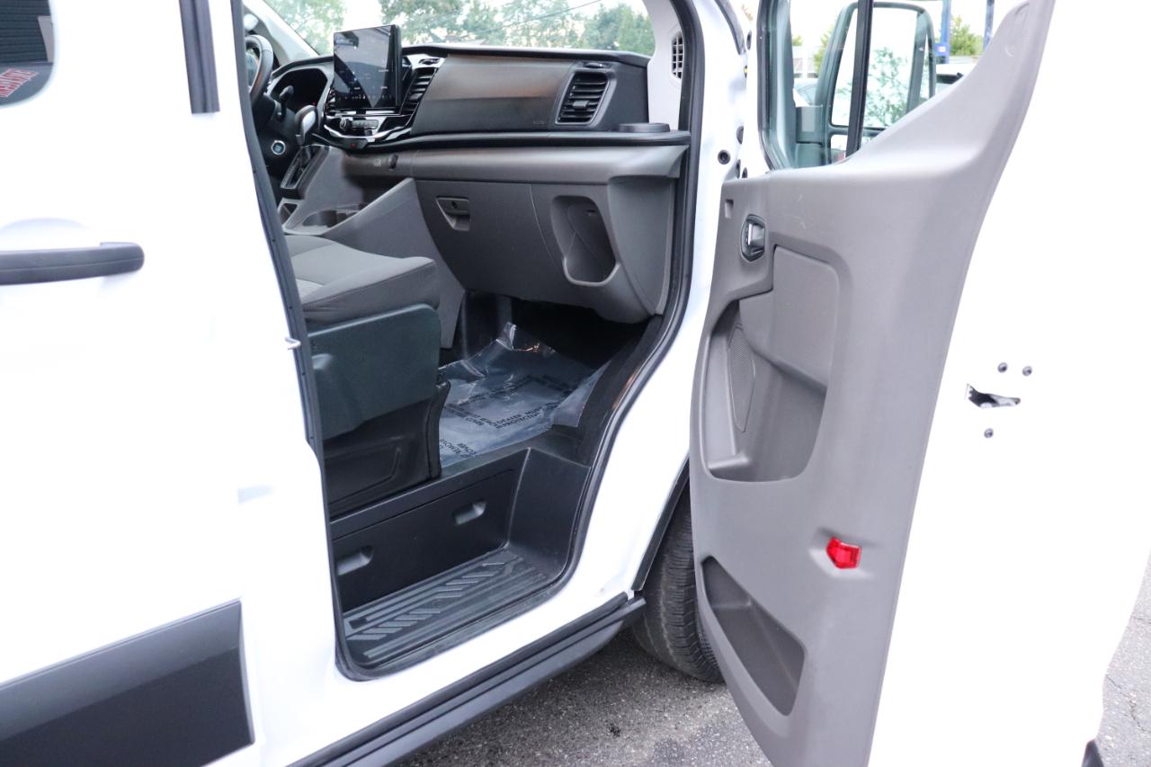 Ford Transit Passenger Wagon T-350 148" Low Roof XLT RWD 2026