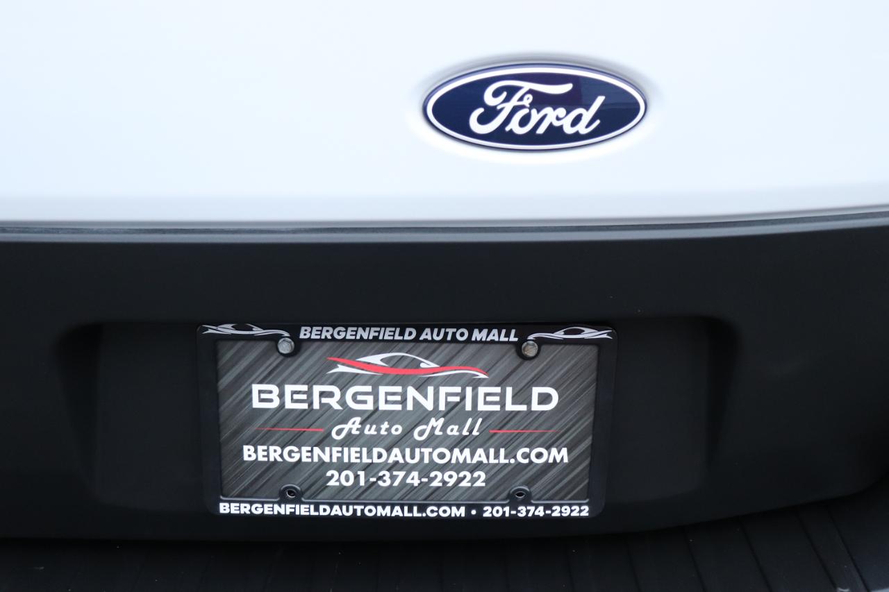 Ford Transit Passenger Wagon T-350 148" Low Roof XLT RWD 2026