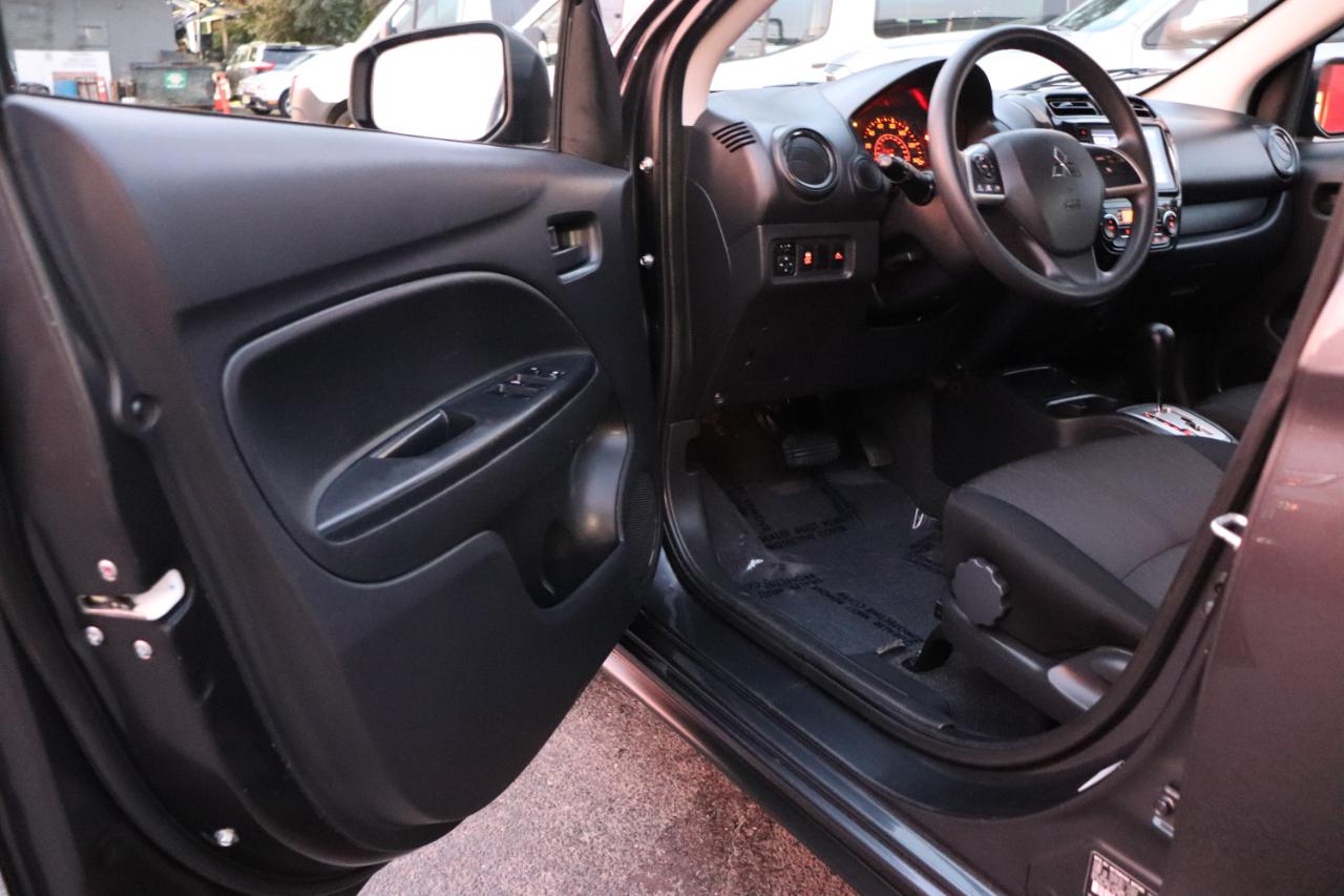 Mitsubishi Mirage ES CVT 2024