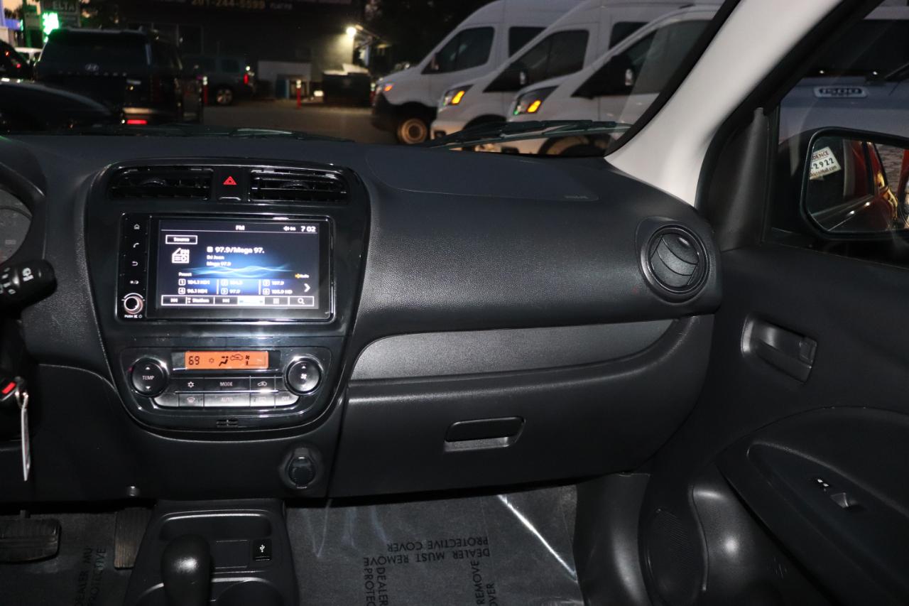 Mitsubishi Mirage ES CVT 2024