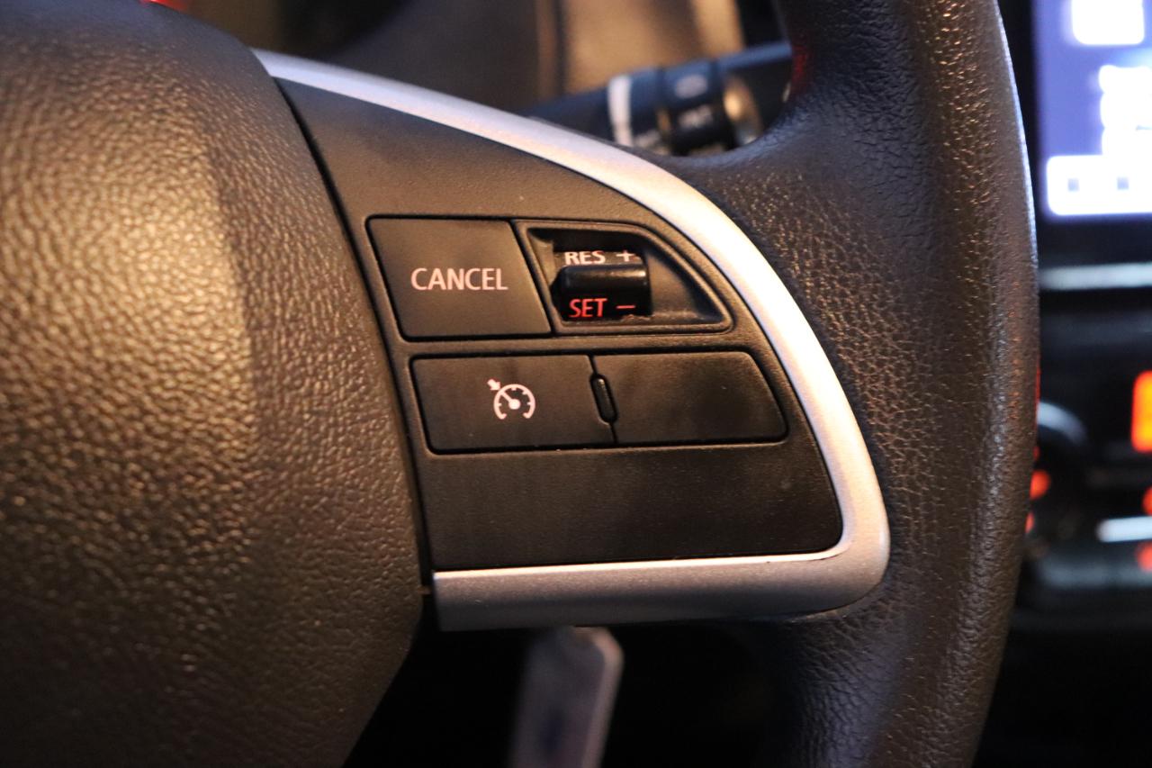Mitsubishi Mirage ES CVT 2024