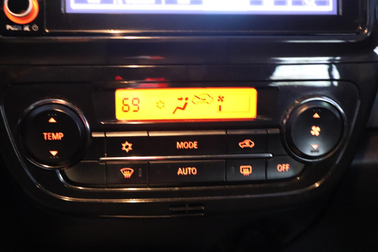 Mitsubishi Mirage ES CVT 2024