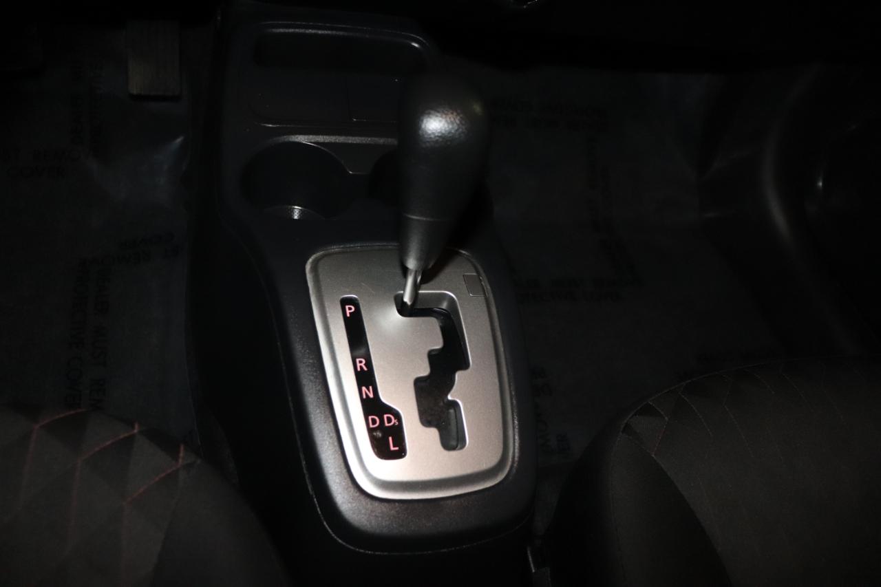 Mitsubishi Mirage ES CVT 2024