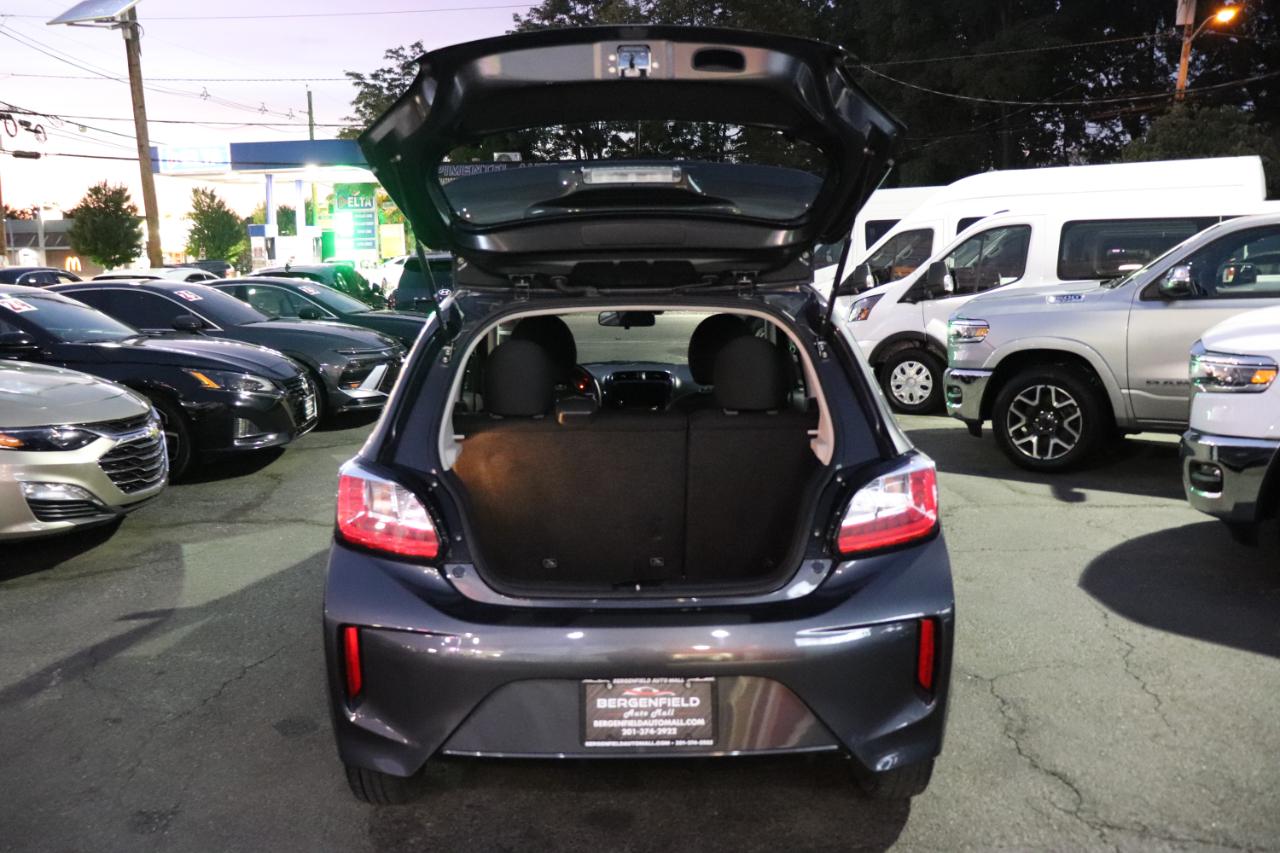 Mitsubishi Mirage ES CVT 2024