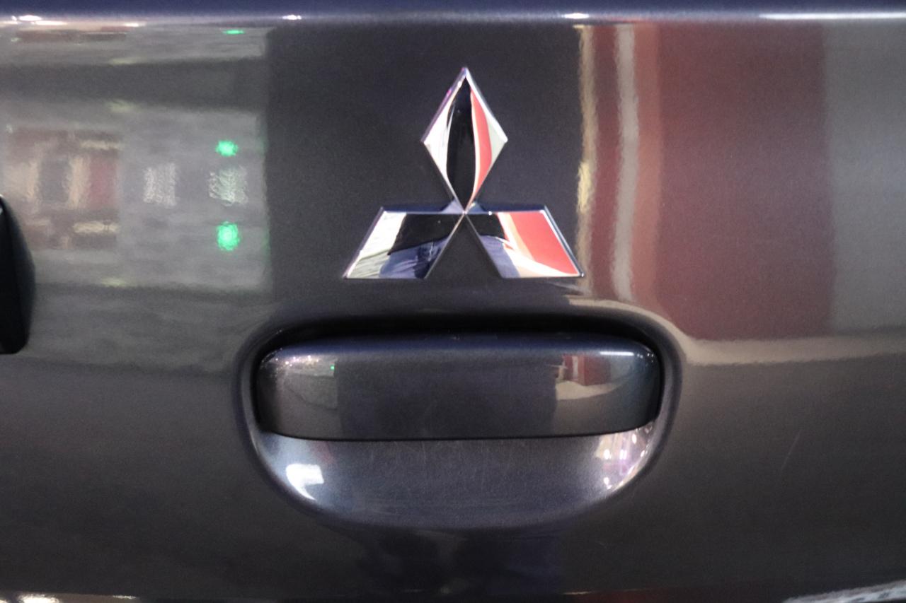 Mitsubishi Mirage ES CVT 2024