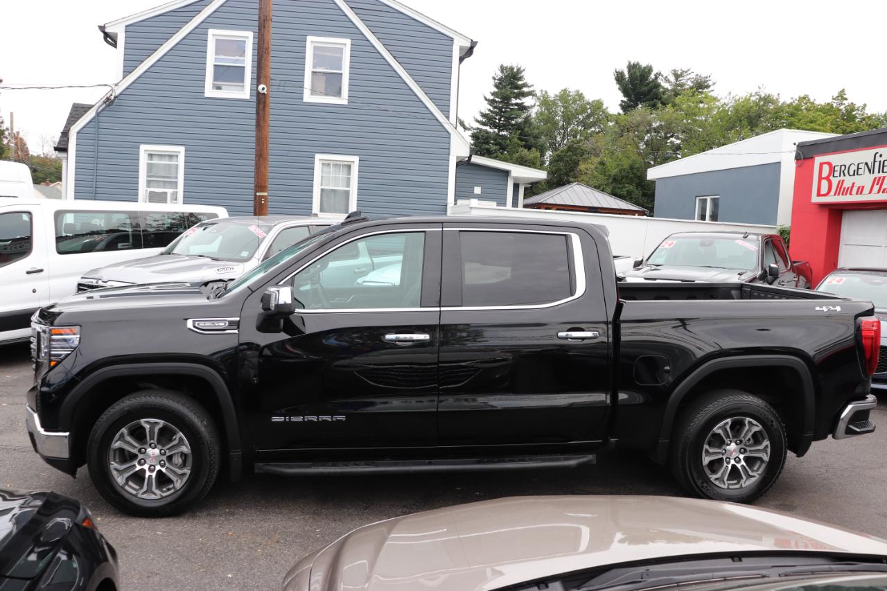 GMC Sierra 1500 4WD Crew Cab 147" SLT 2025