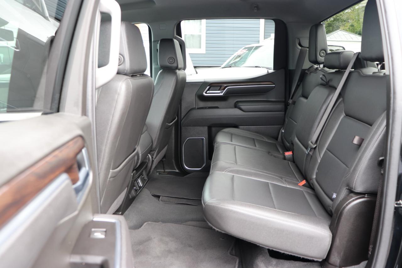 GMC Sierra 1500 4WD Crew Cab 147" SLT 2025