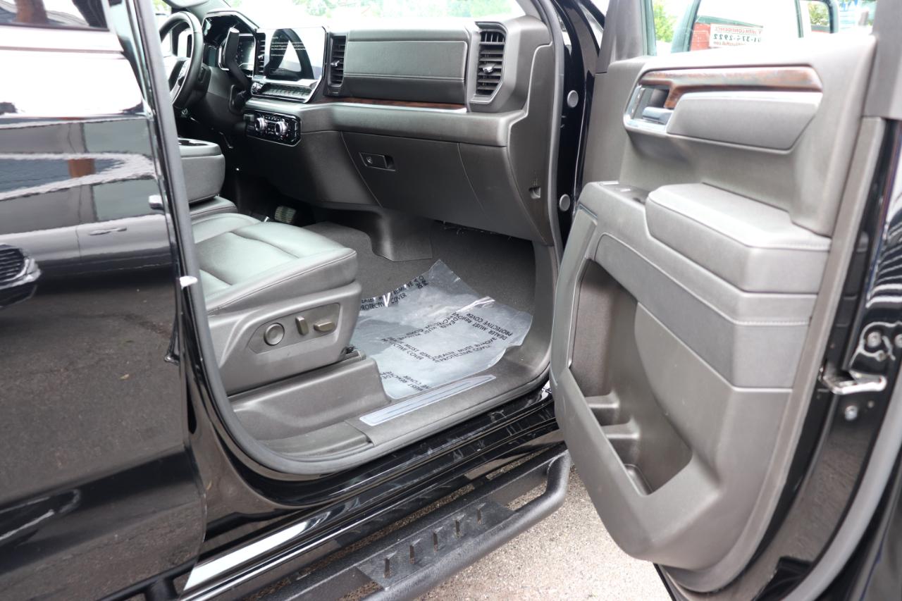 GMC Sierra 1500 4WD Crew Cab 147" SLT 2025
