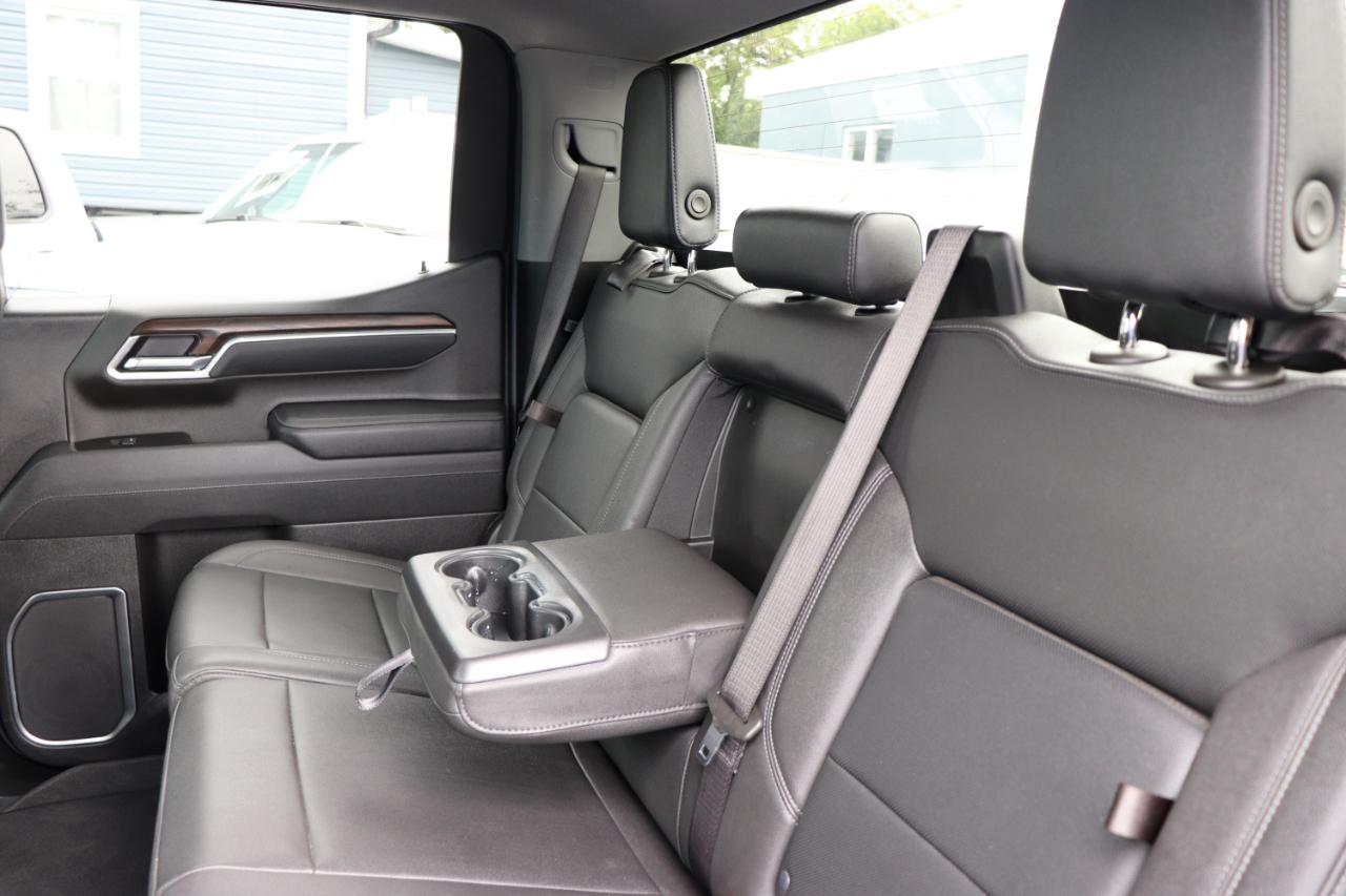 GMC Sierra 1500 4WD Crew Cab 147" SLT 2025