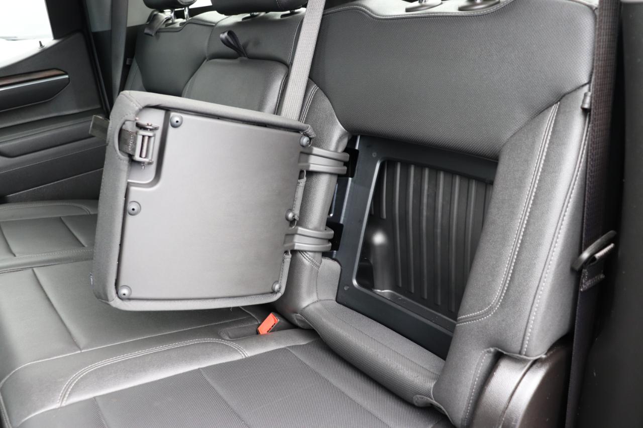 GMC Sierra 1500 4WD Crew Cab 147" SLT 2025