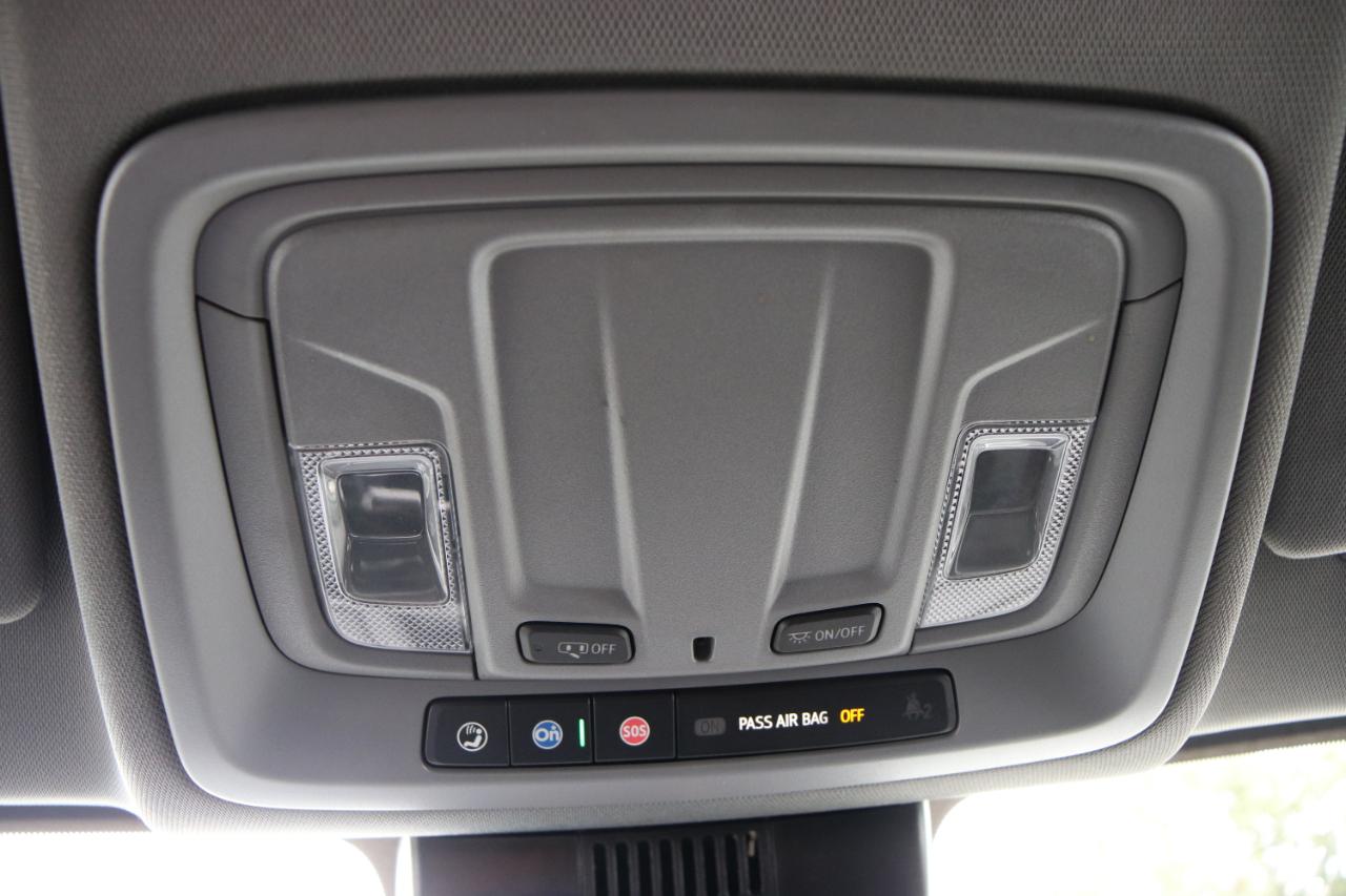 GMC Sierra 1500 4WD Crew Cab 147" SLT 2025