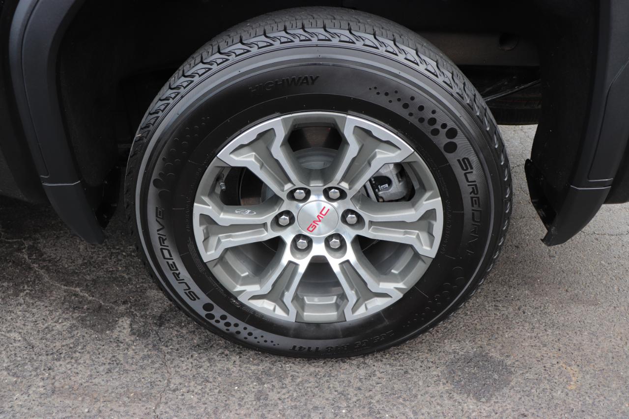 GMC Sierra 1500 4WD Crew Cab 147" SLT 2025