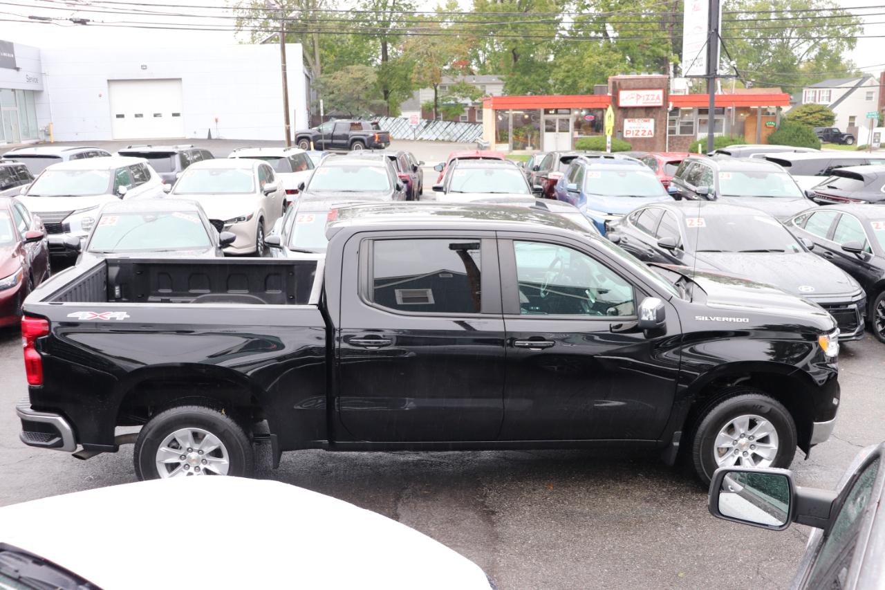 Chevrolet Silverado 1500 4WD Crew Cab 147" LT w/1LT 2025
