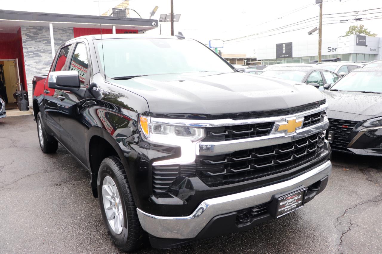 Chevrolet Silverado 1500 4WD Crew Cab 147" LT w/1LT 2025