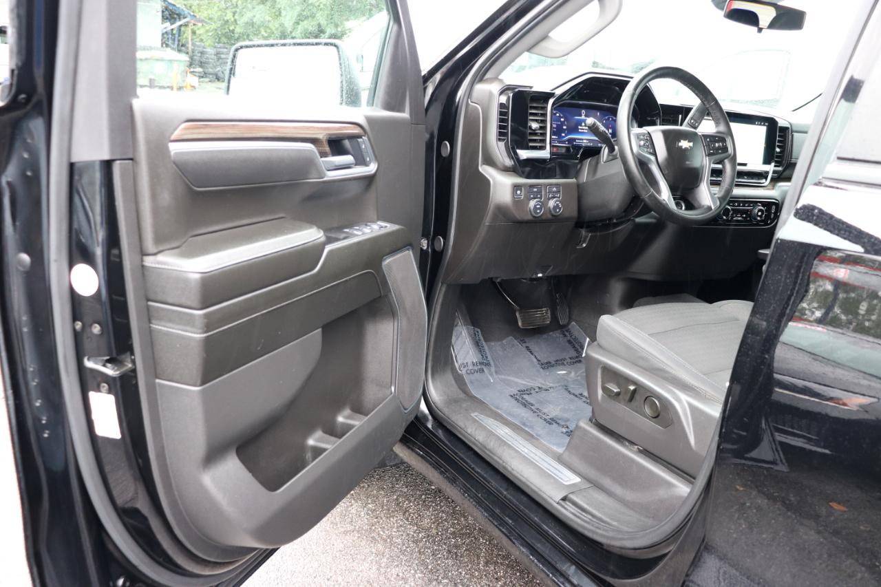 Chevrolet Silverado 1500 4WD Crew Cab 147" LT w/1LT 2025