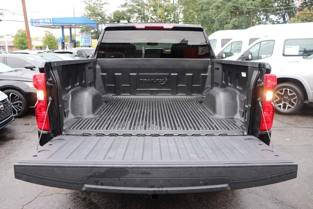 Chevrolet Silverado 1500 4WD Crew Cab 147" LT w/1LT 2025