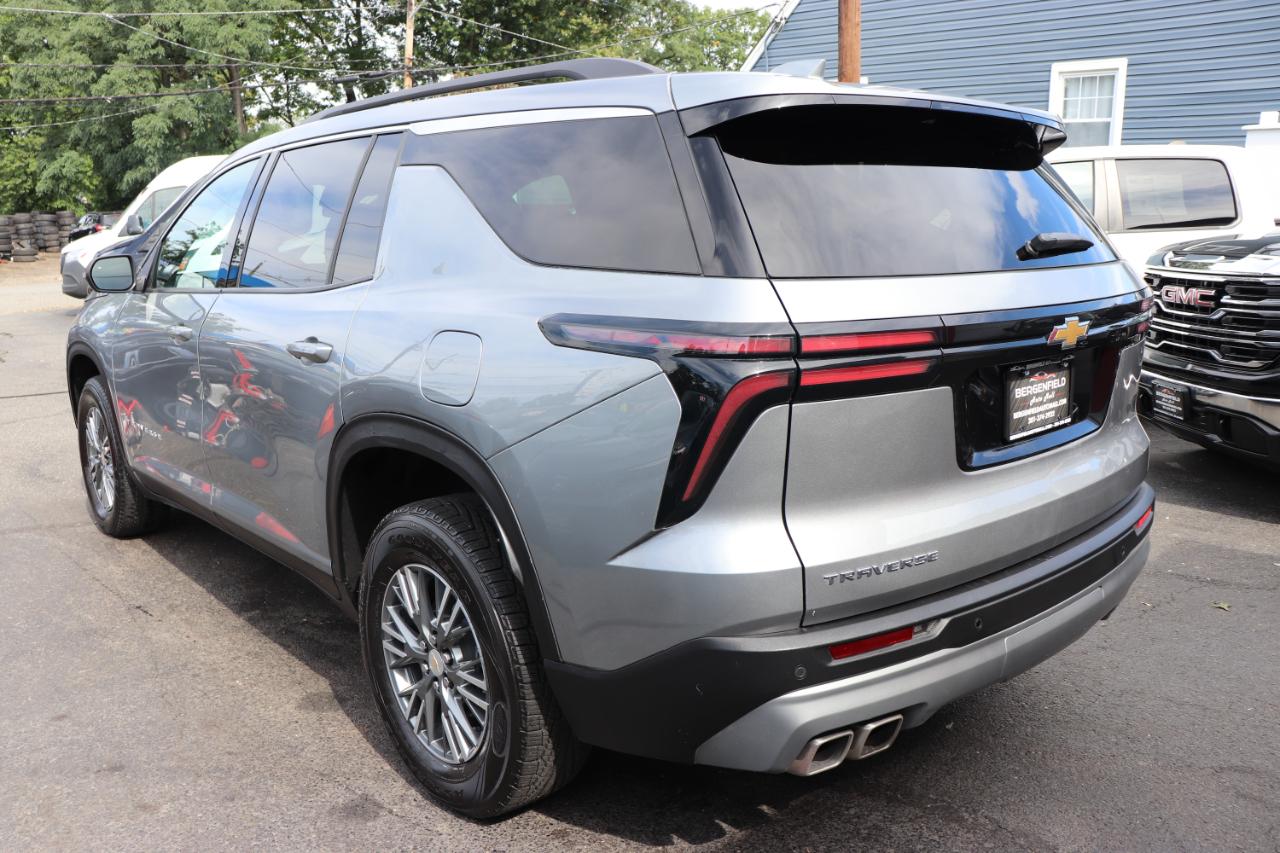 Chevrolet Traverse FWD 4dr LT w/1LT 2025