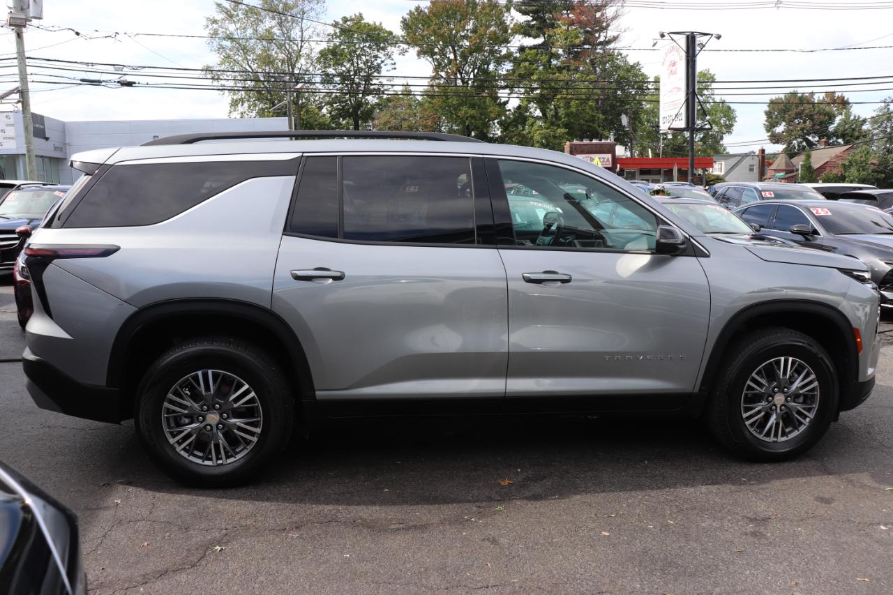 Chevrolet Traverse FWD 4dr LT w/1LT 2025