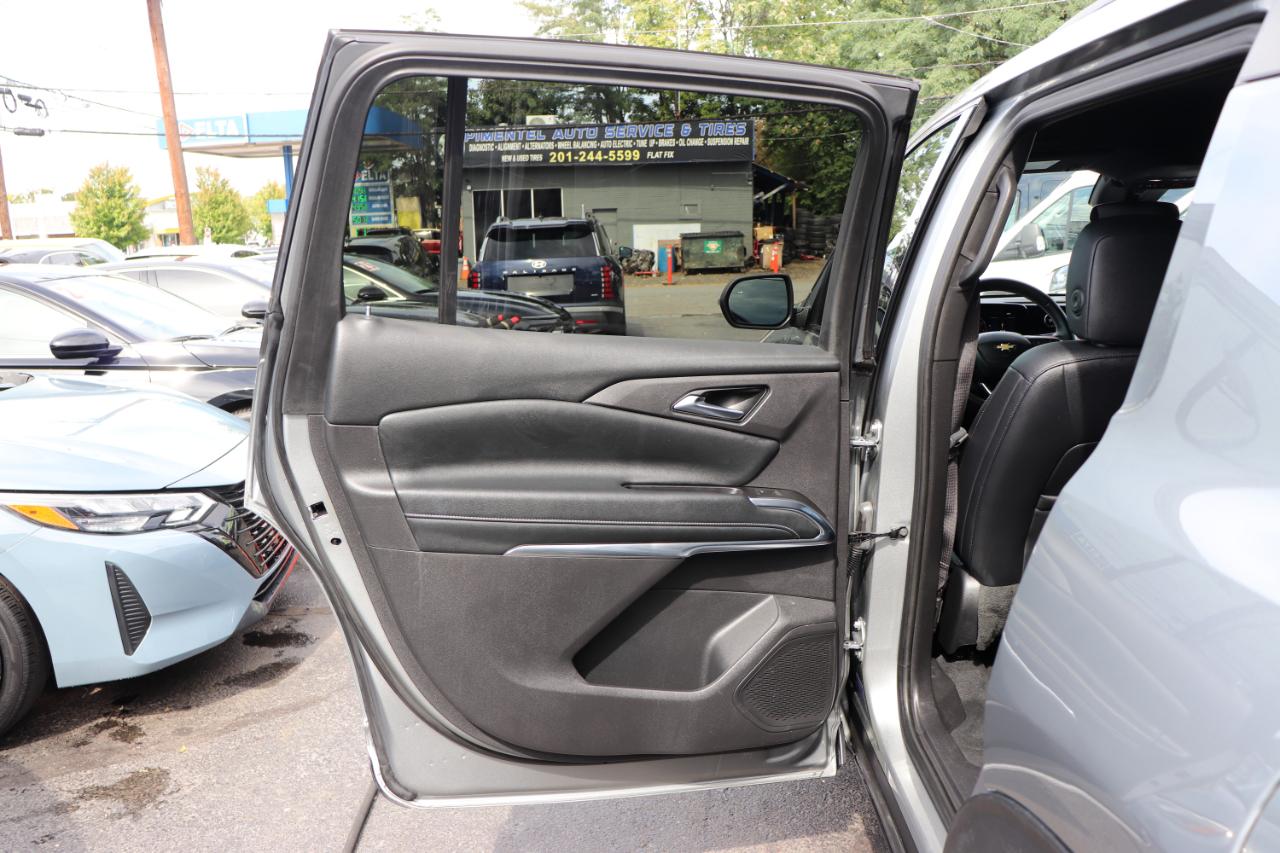 Chevrolet Traverse FWD 4dr LT w/1LT 2025