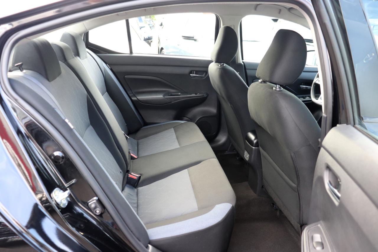 Nissan Versa SV CVT 2025