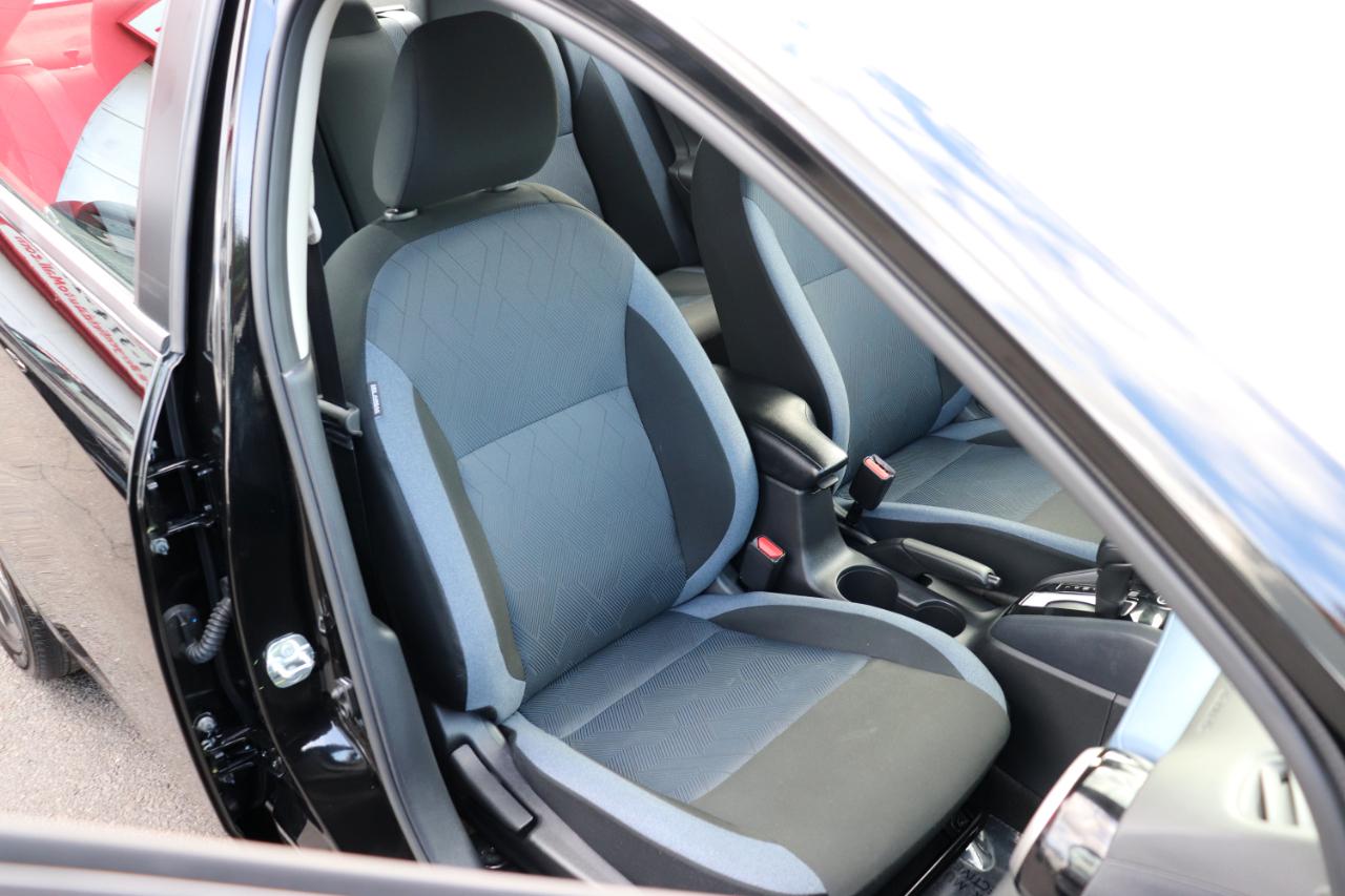 Nissan Versa SV CVT 2025