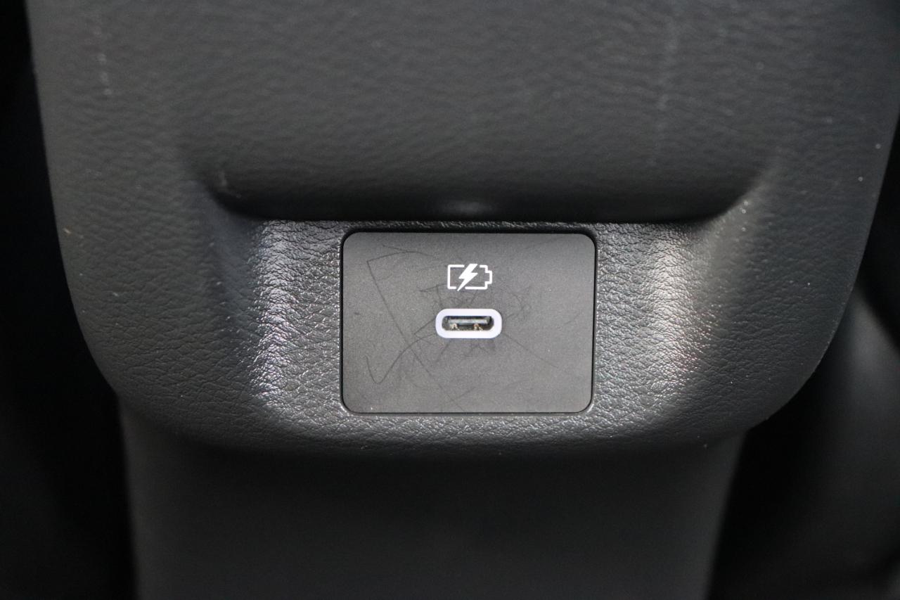 Nissan Versa SV CVT 2025