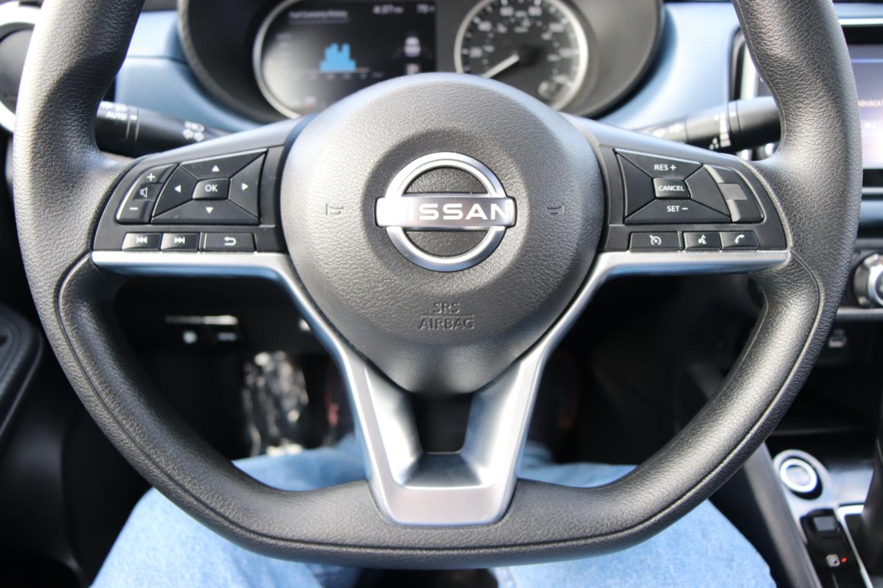 Nissan Versa SV CVT 2025