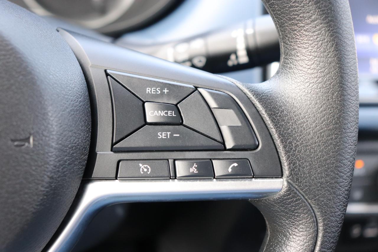Nissan Versa SV CVT 2025