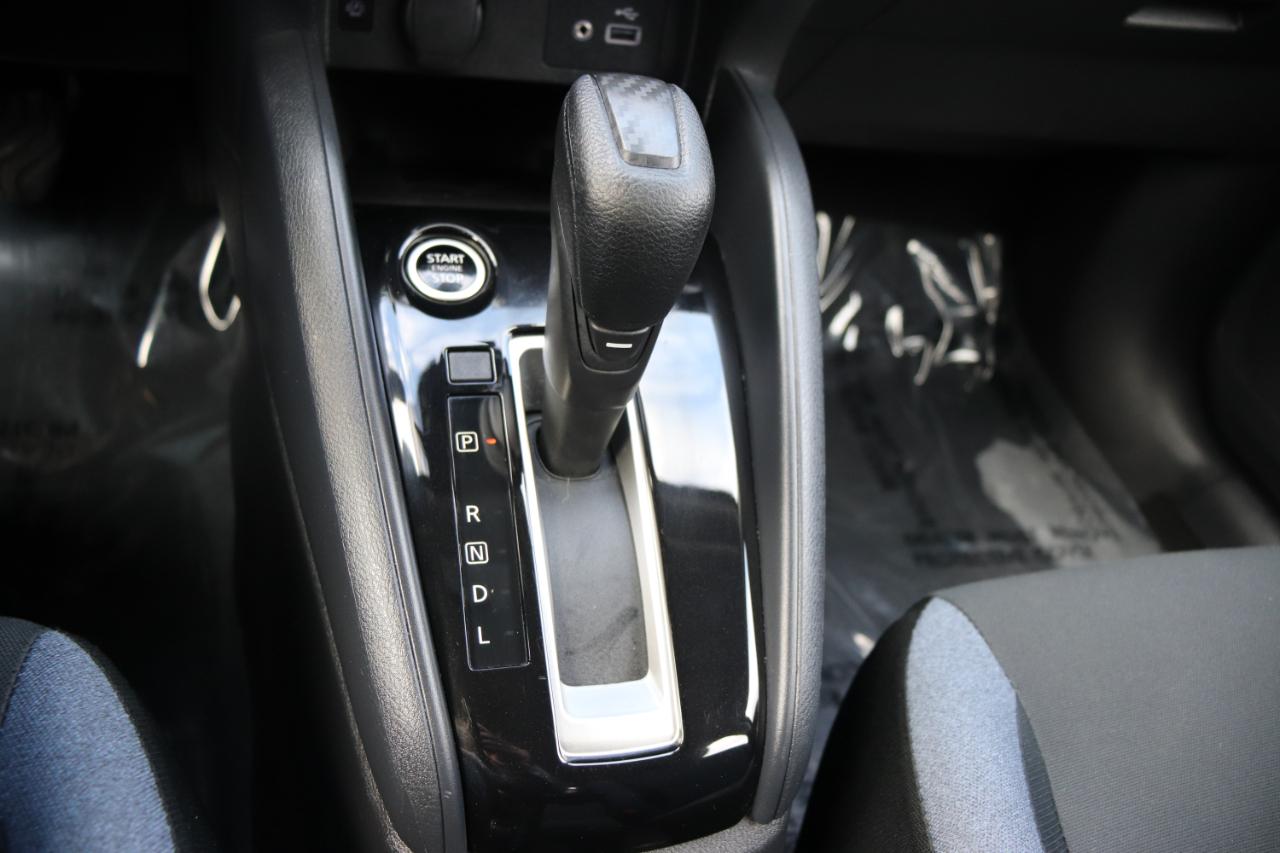 Nissan Versa SV CVT 2025