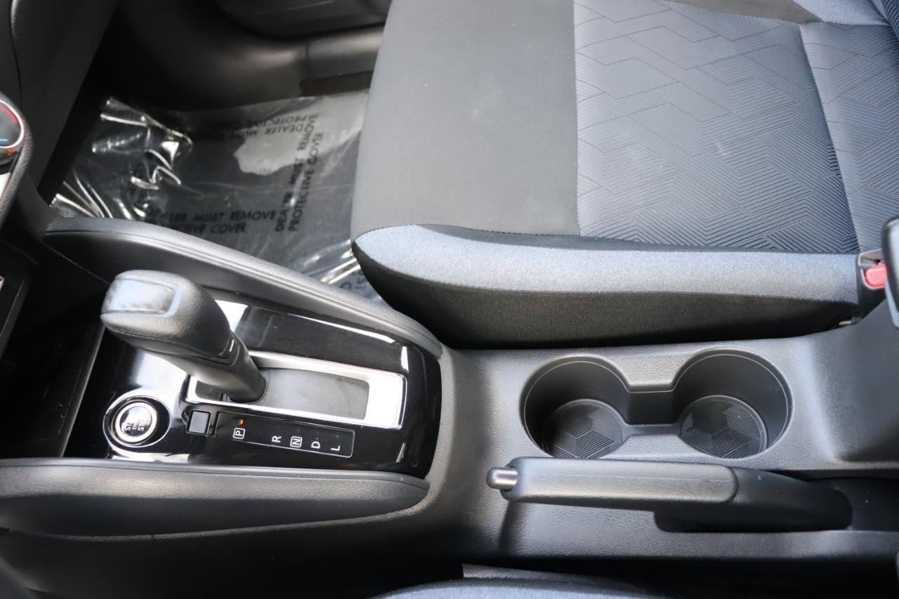 Nissan Versa SV CVT 2025