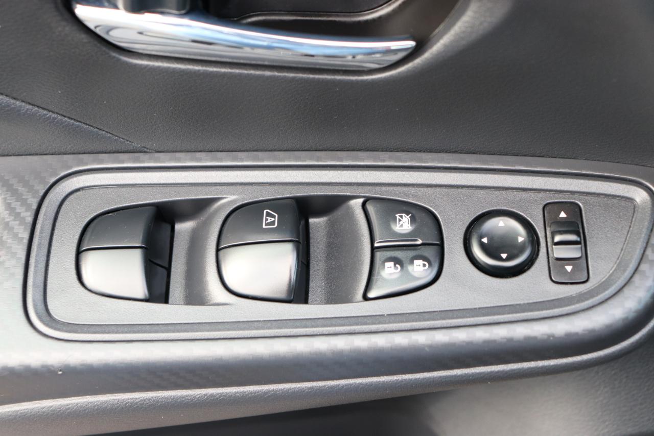 Nissan Versa SV CVT 2025