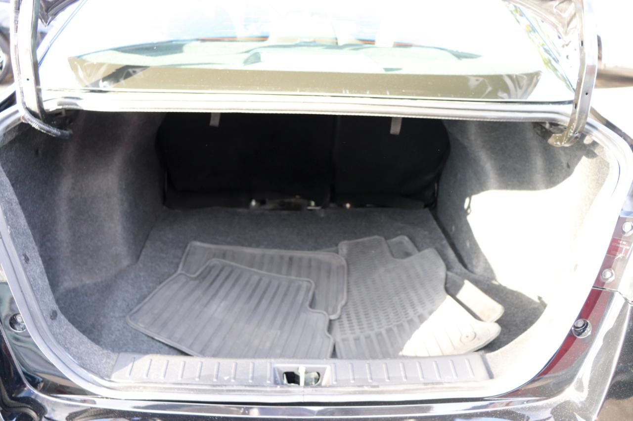 Nissan Versa SV CVT 2025