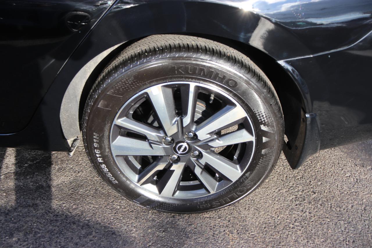 Nissan Versa SV CVT 2025