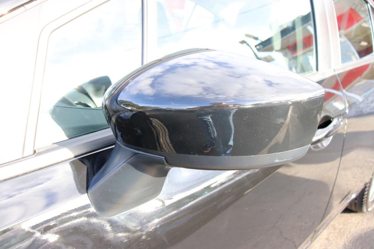 Nissan Versa SV CVT 2025