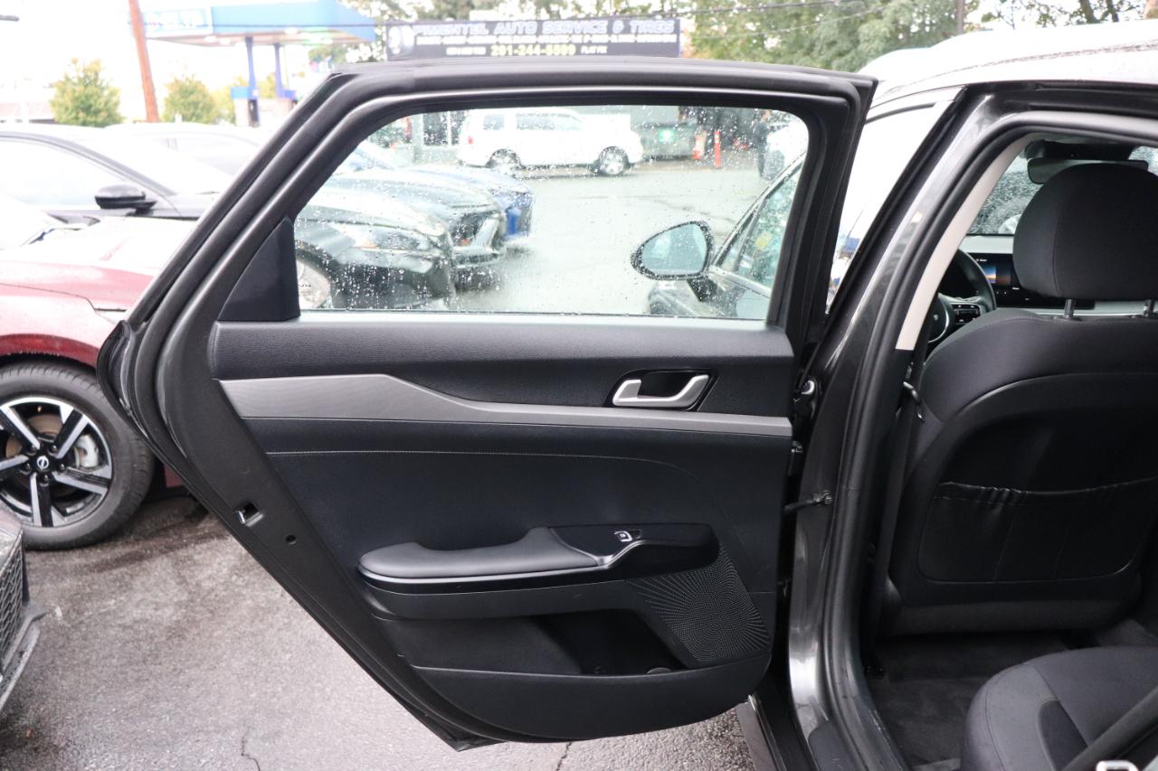 Kia K5 LXS Auto FWD 2026