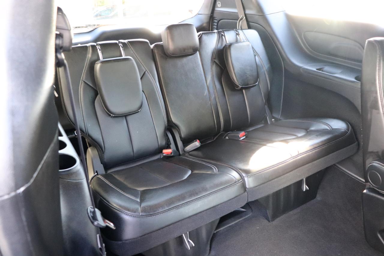 Chrysler Pacifica Select FWD 2027