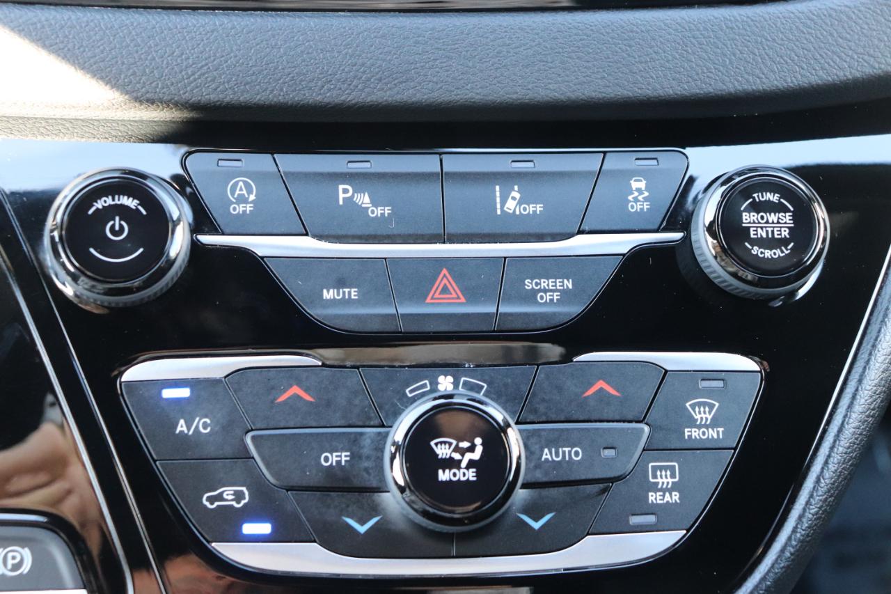 Chrysler Pacifica Select FWD 2027