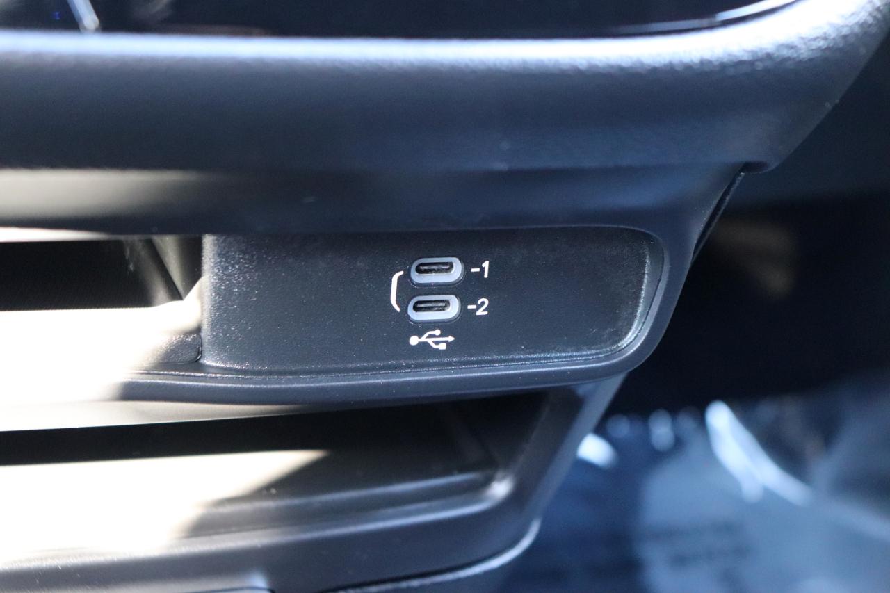 Chrysler Pacifica Select FWD 2027