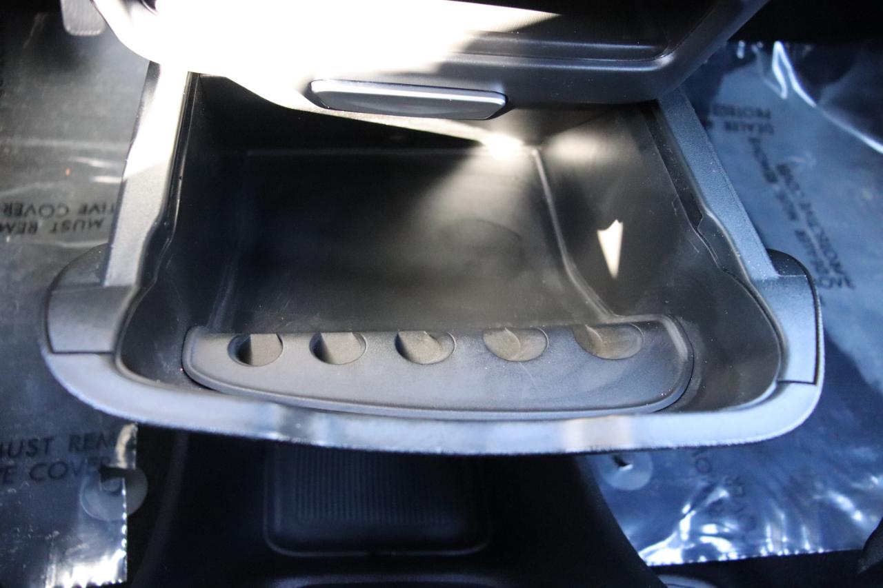 Chrysler Pacifica Select FWD 2027