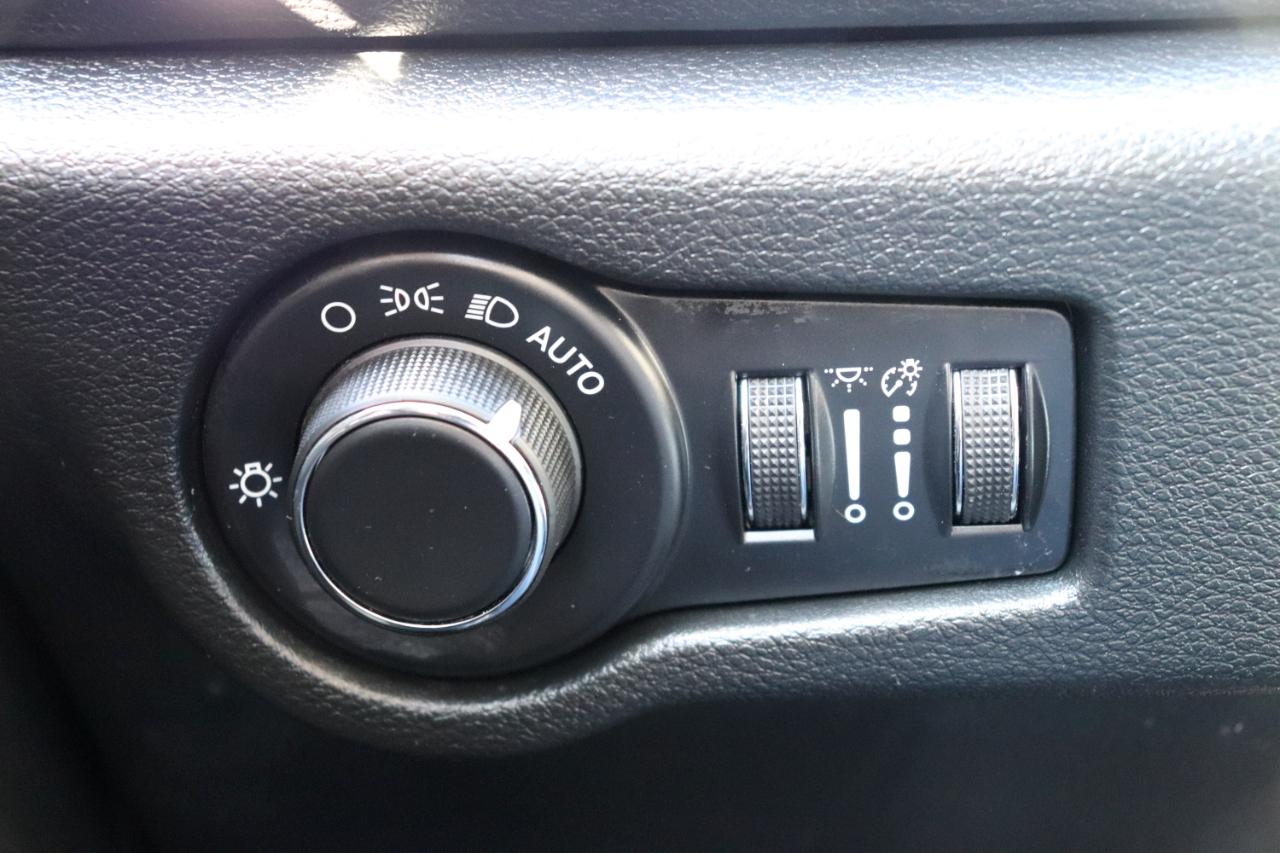 Chrysler Pacifica Select FWD 2027