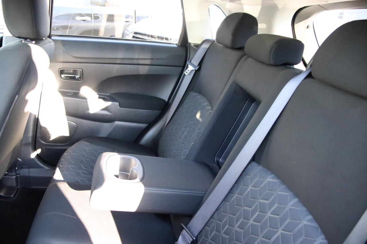 Mitsubishi Outlander Sport LE 2.0 AWC CVT 2026