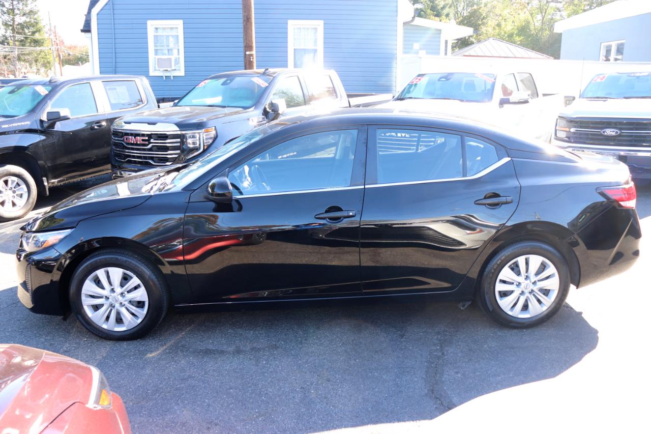 Nissan Sentra S CVT 2025