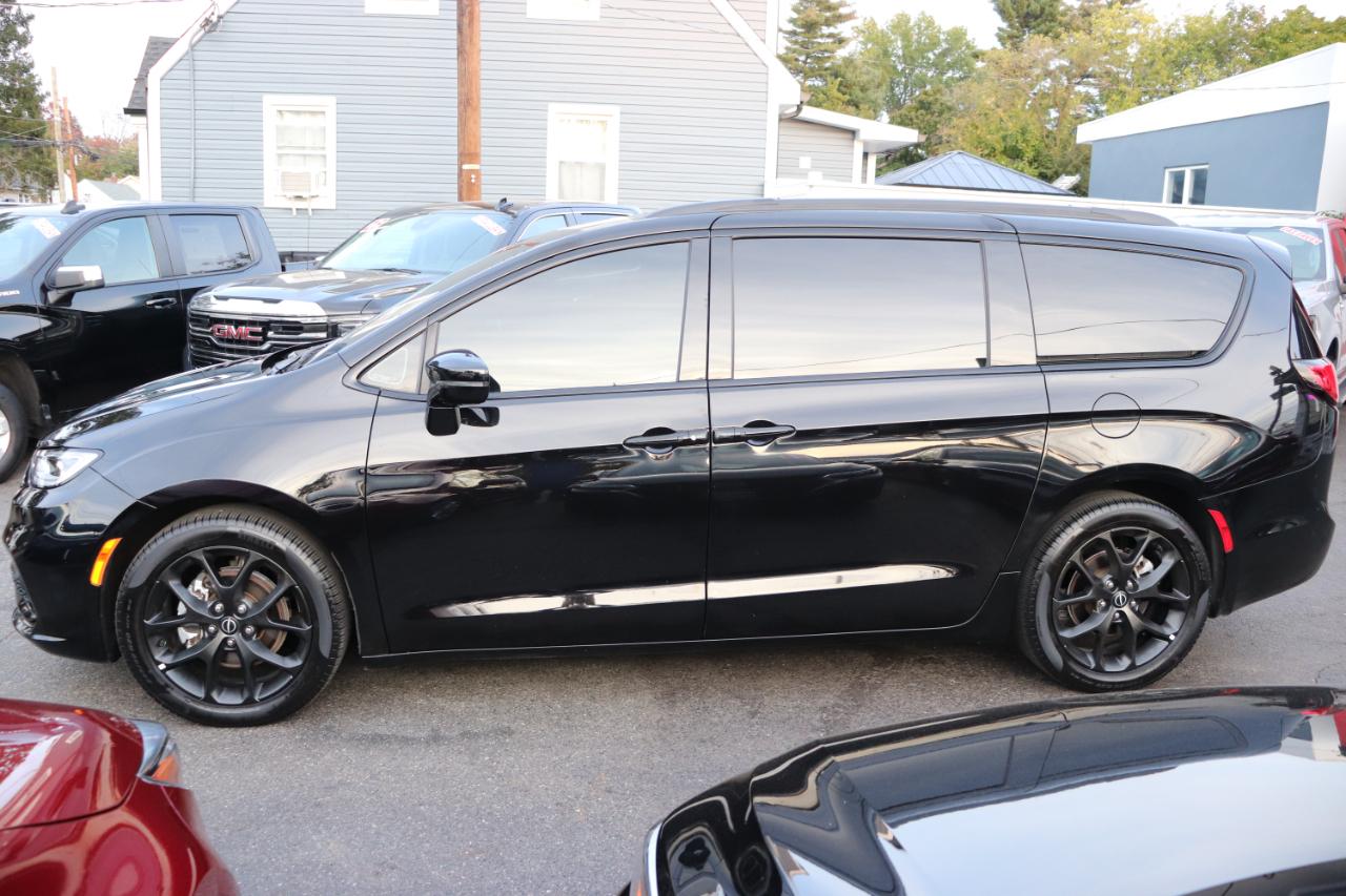 Chrysler Pacifica Limited FWD 2025