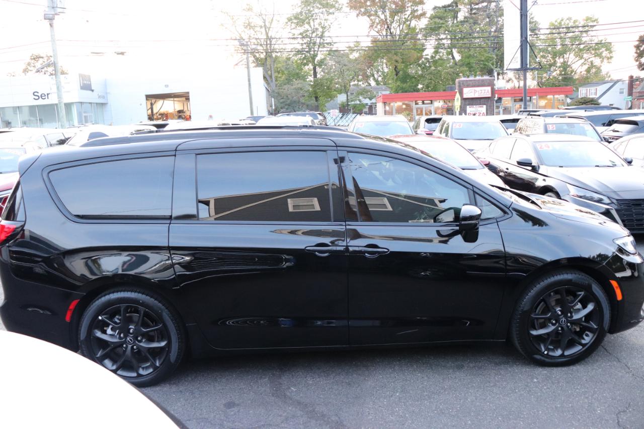 Chrysler Pacifica Limited FWD 2025