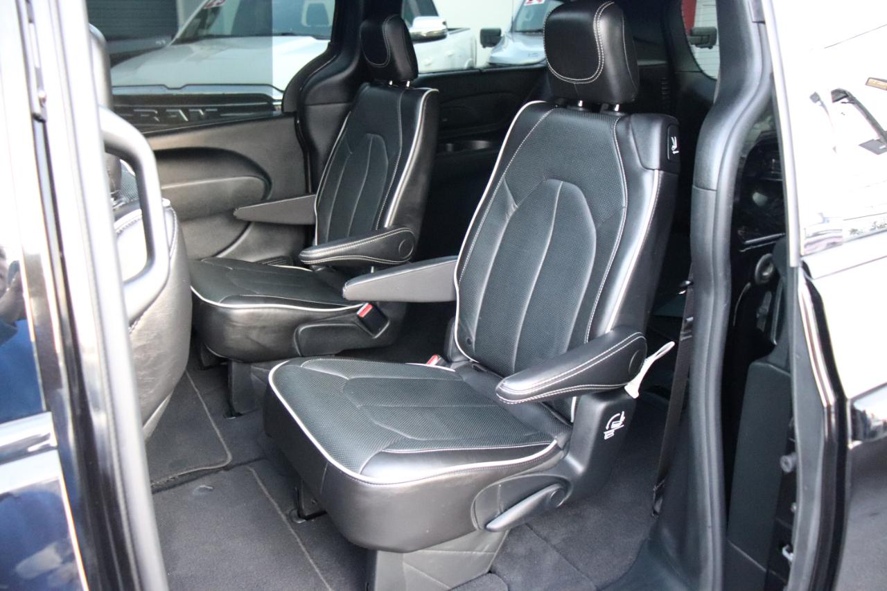 Chrysler Pacifica Limited FWD 2025